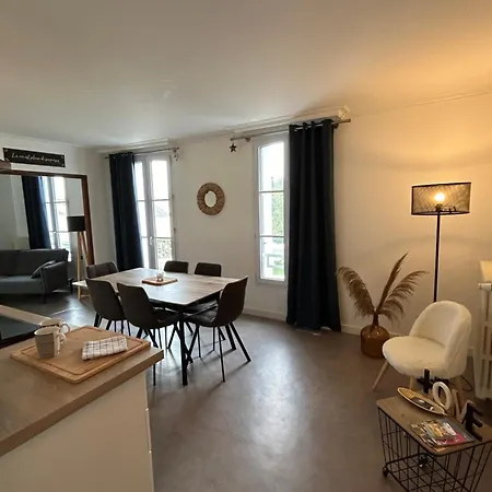 Studio +++ Tres Agreable En Centre Ville Doué-la-Fontaine Buitenkant foto
